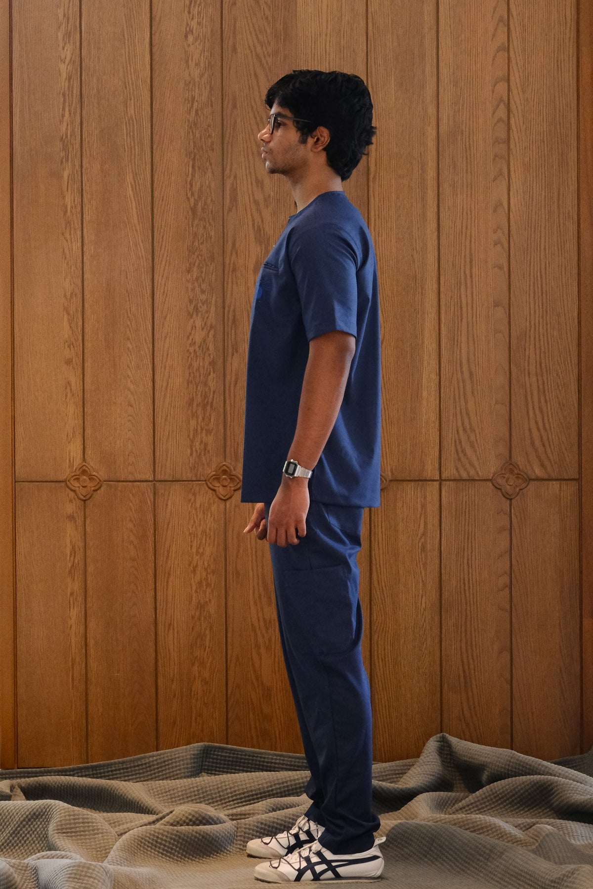 Men's Agaon scrub shirt in Navy Blue