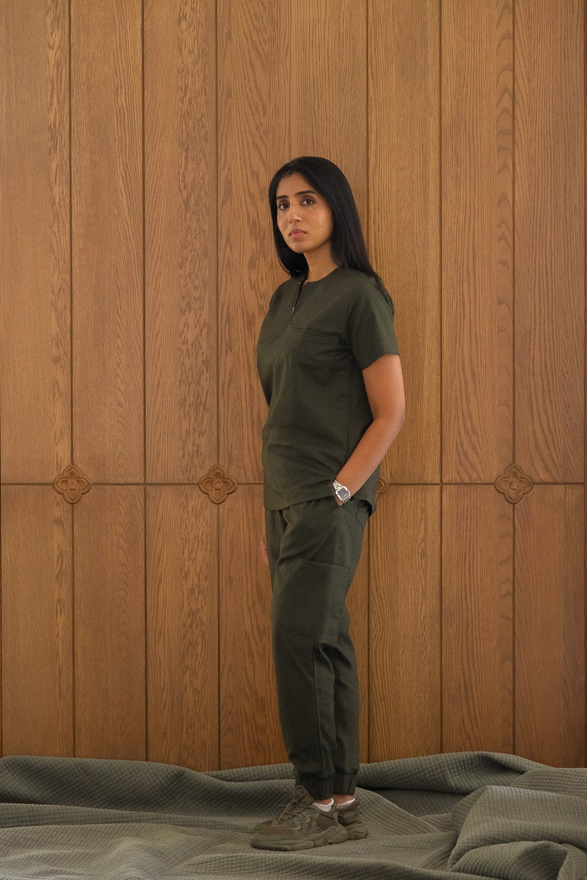 Women's Agaon scrub set in Forest Green - Side / detail view