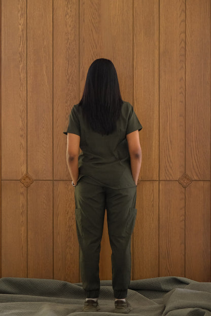 Women's Agaon scrub set in Forest Green